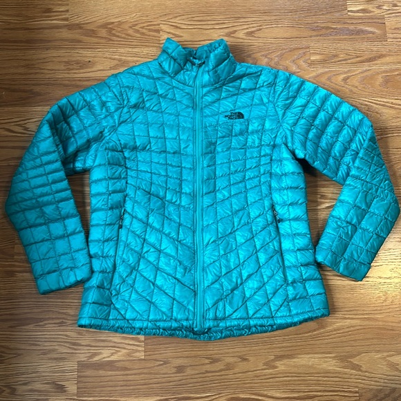 The North Face Jackets & Blazers - The North Face Thermoball Lightweight Full Zip Puffer Jacket in Green Size XL